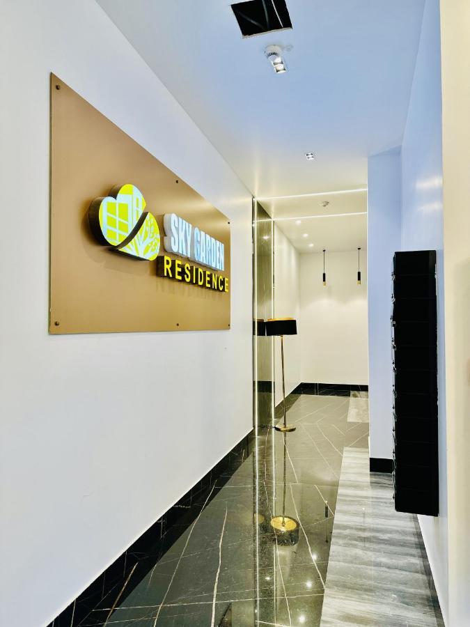 Апартаменты Rentforcomfort Sky Garden Studio Бухарест Экстерьер фото
