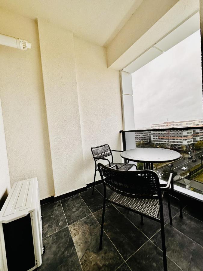 Апартаменты Rentforcomfort Sky Garden Studio Бухарест Экстерьер фото