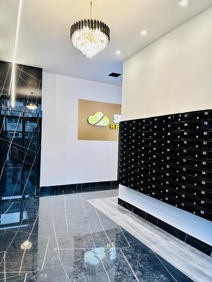 Апартаменты Rentforcomfort Sky Garden Studio Бухарест Экстерьер фото